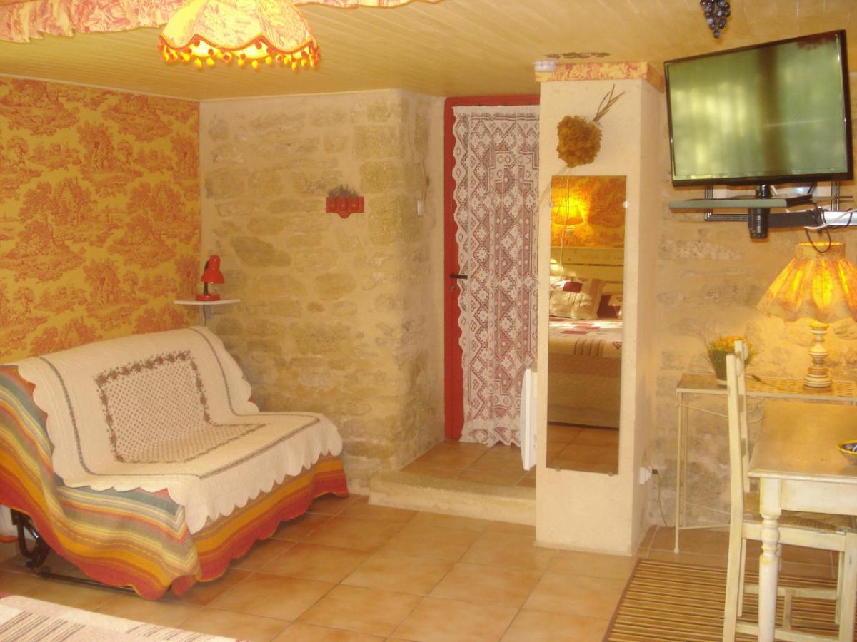 Locastillon Exterior foto