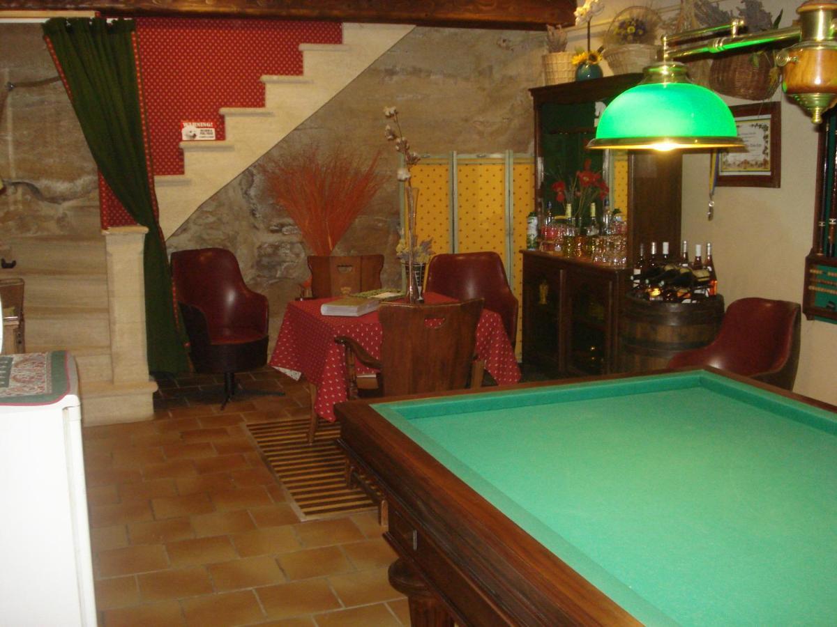Locastillon Exterior foto
