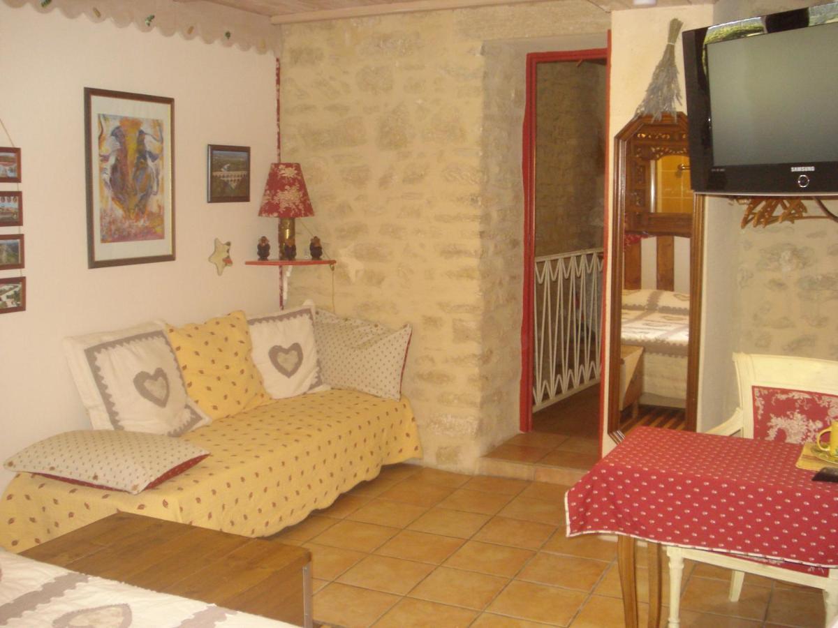 Locastillon Exterior foto